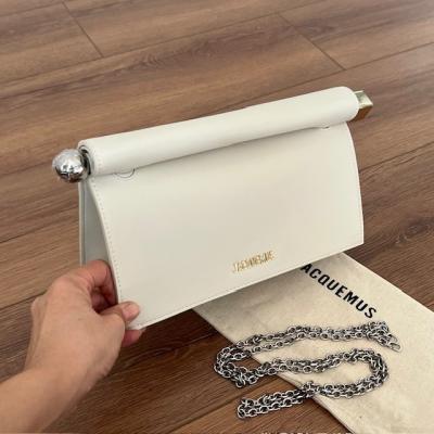 JACQ EKRU BÜYÜK BOY ZİNCİR ASKILI ÇANTA 