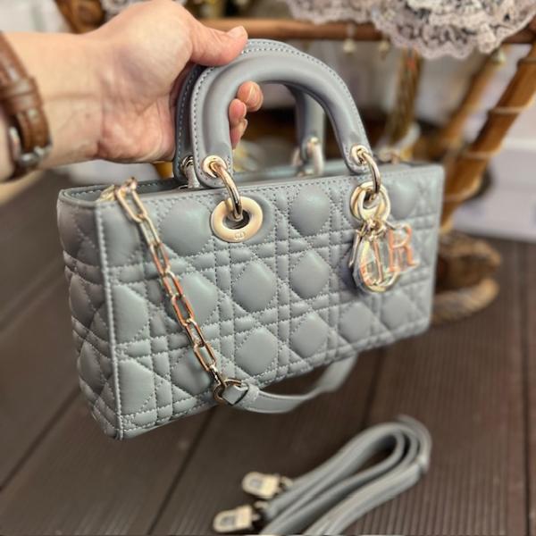 lady-dior-gri-orta-boy-canta--resim-6183.jpg