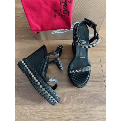 LB SİYAH GÜMÜŞ TOPUKLU AYAKKABI