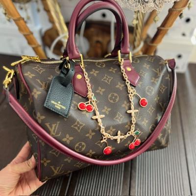 LV BORDO MONOGRAM ÇANTA 
