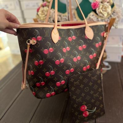 LV BÜYÜK BOY MONOGRAM KİRAZLI ÇANTA 
