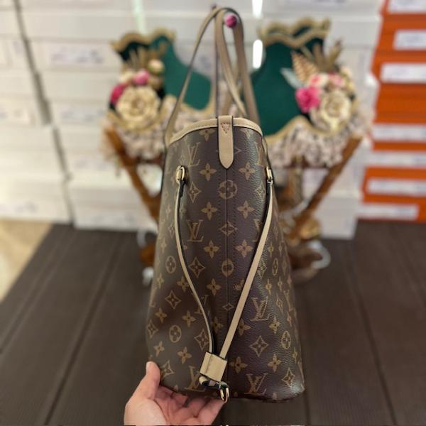 lv-buyuk-boy-monogram-vizon-canta--resim3-6257.jpg