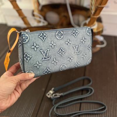 LV GRİ MONOGRAM DERİ ASKILI ÇANTA 