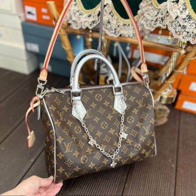LV GÜMÜŞ MONOGRAM ASKILI ÇANTA 