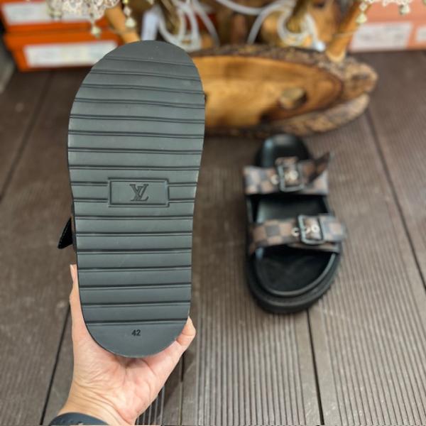 lv-kahve-monogram-terlik-resim5-7827.jpg