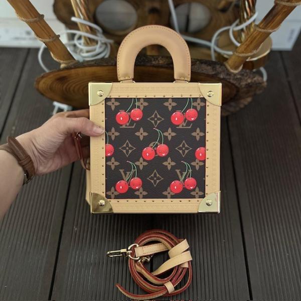 lv-kutu-monogram-kirazli-canta--resim2-6405.jpg