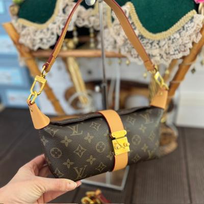 LV MONOGRAM DERİ ASKILI ÇANTA-2