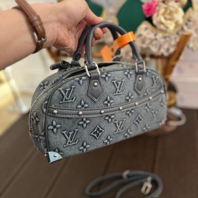LV MONOGRAM GRİ ÇANTA 