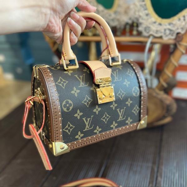 lv-monogram-kutu-canta-3-resim-7598.jpg