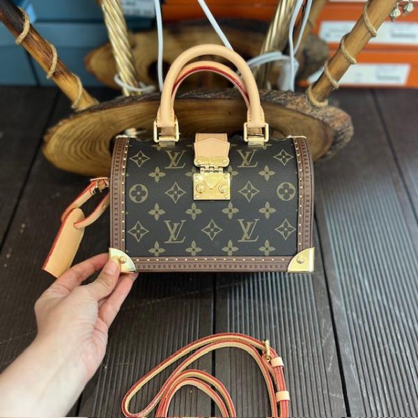 lv-monogram-kutu-canta-3-resim2-7598.jpg