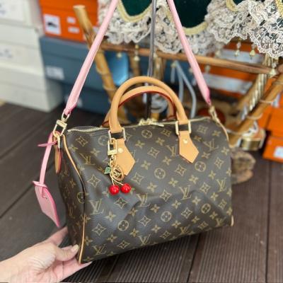 LV PEMBE MONOGRAM ASKILI ÇANTA 