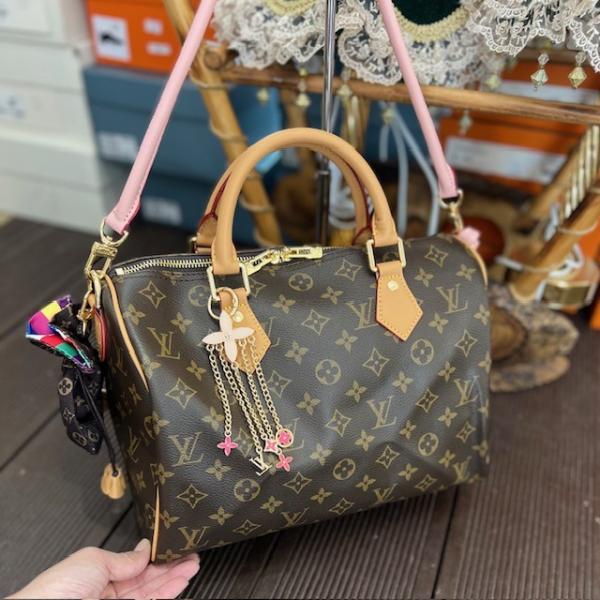 lv-pembe-monogram-askili-canta-2-resim-7032.jpg