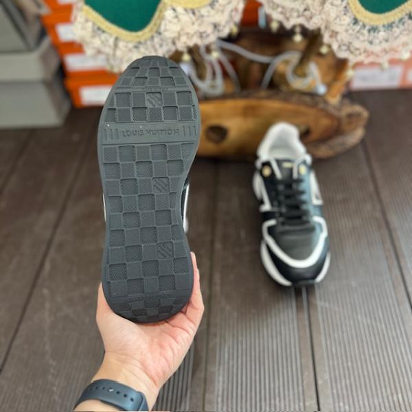 lv-siyah-sneaker-1-resim5-7852.jpg