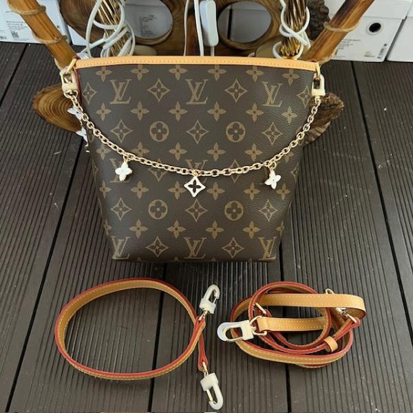 lv-zincir-detayli-monogram-canta--resim2-7611.jpg