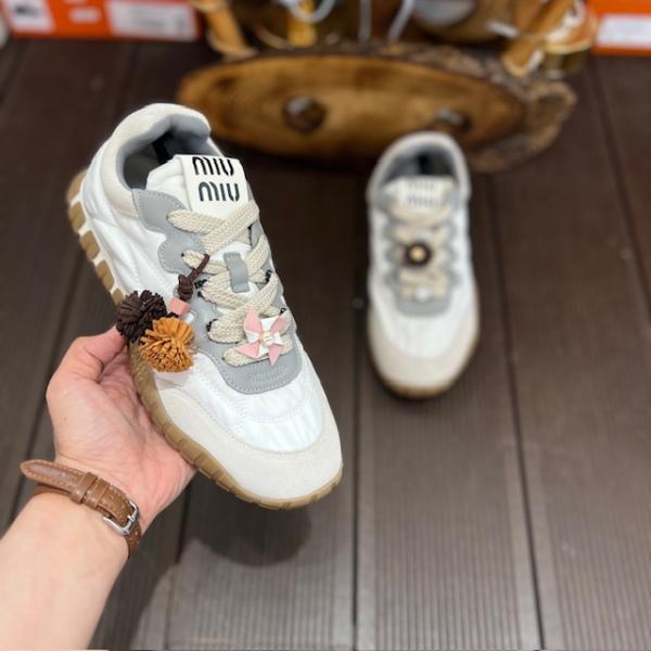 miu-beyaz-sneaker-2-resim-7064.jpg