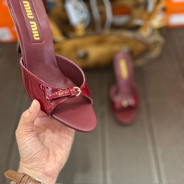 miu-bordo-rugan-topuklu-terlik--resim3-7070.jpg