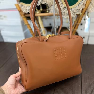 MİU BÜYÜK BOY TABA ÇANTA 