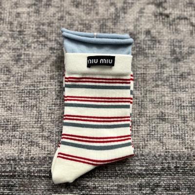 MİU ÇİZGİLİ EKRU ÇORAP