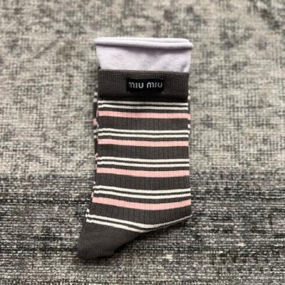 MİU ÇİZGİLİ KAHVE ÇORAP