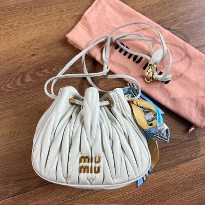 MİU EKRU BÜZGÜLÜ ÇANTA 