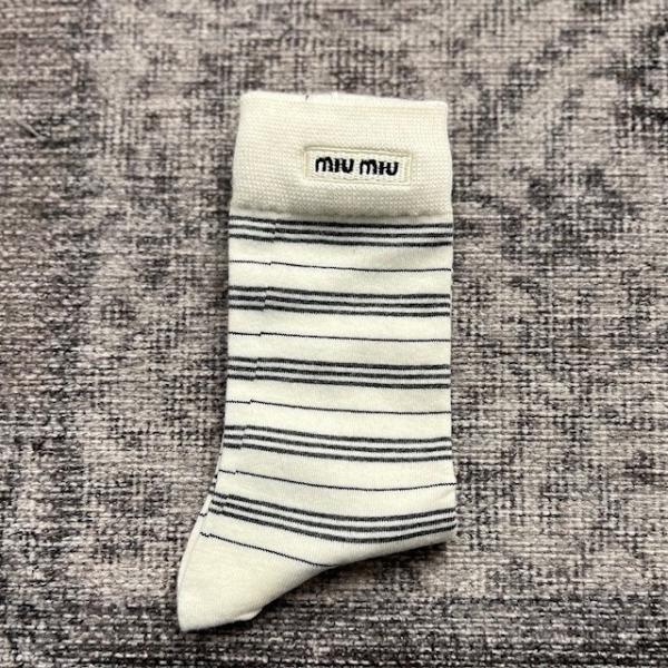 miu-ekru-cizgili-corap-resim-5786.jpg