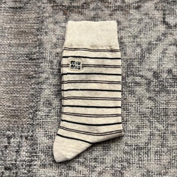 miu-krem-cizgili-corap--resim-5774.jpg