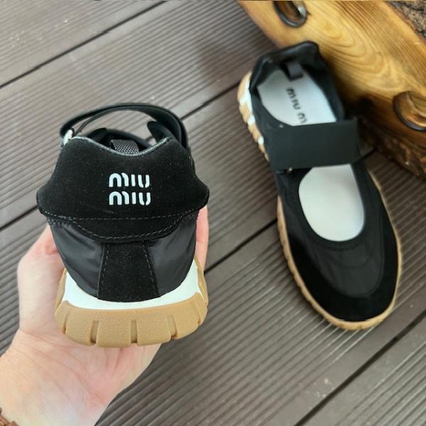 miu-siyah-ayakkabi-resim4-4007.jpg