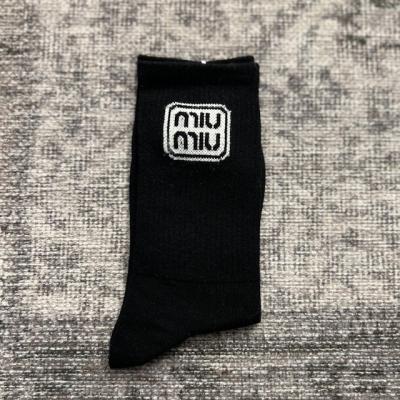 MİU SİYAH ÇORAP-2