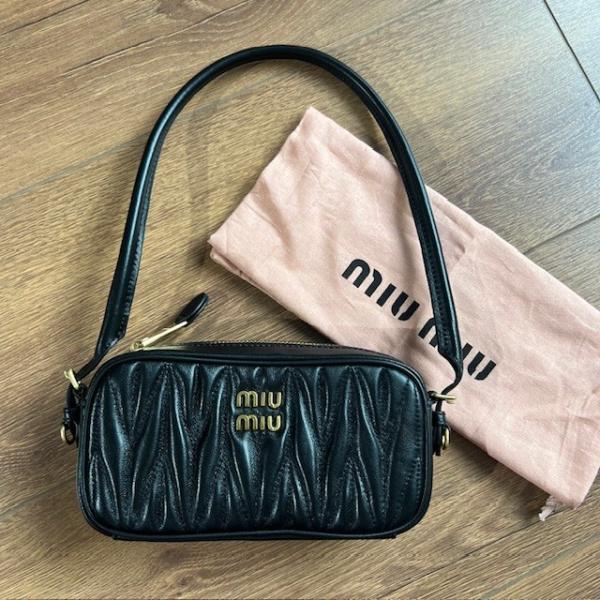 miu-siyah-deri-canta--resim-4470.jpg