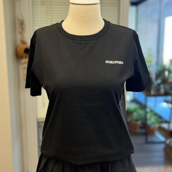 miu-siyah-tshirt--resim2-7132.jpg