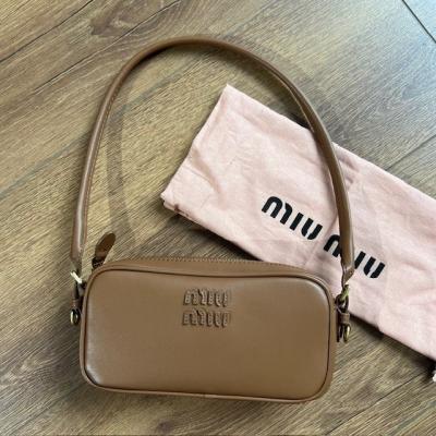 MİU TABA DERİ ÇANTA 