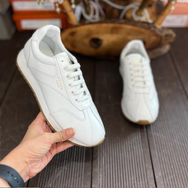prd-beyaz-sneaker-1-resim-7832.jpg
