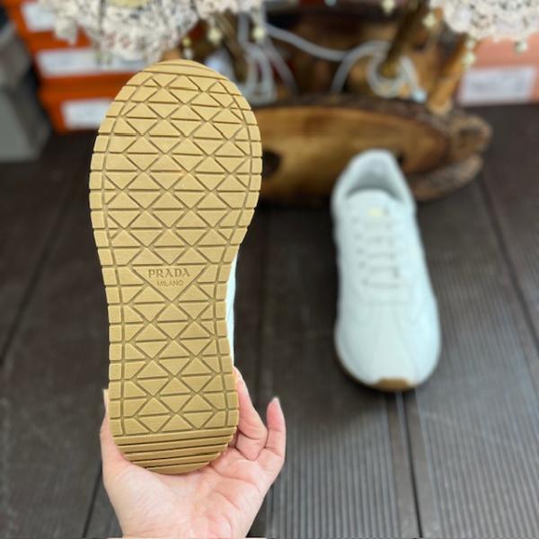 prd-beyaz-sneaker-1-resim5-7832.jpg