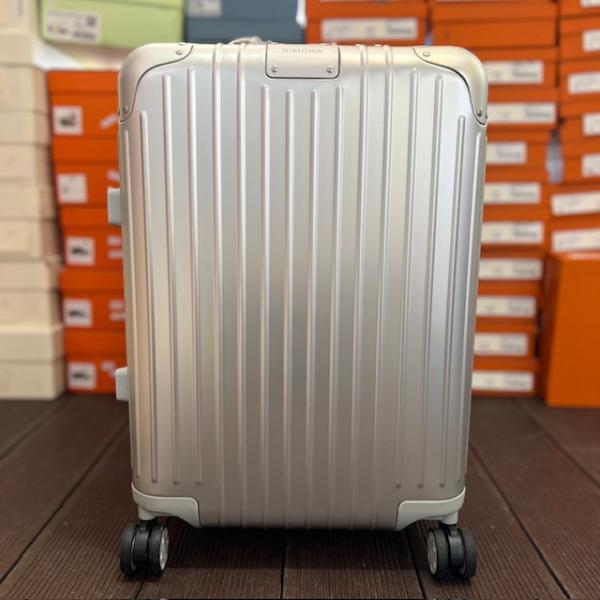 rimova-gri-valiz--resim2-6585.jpg