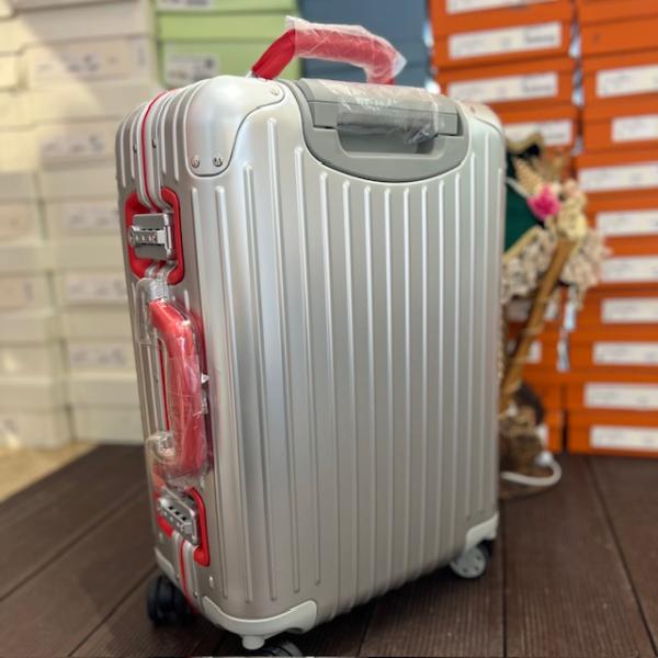 rimova-gri-valiz-2-resim-6586.jpg