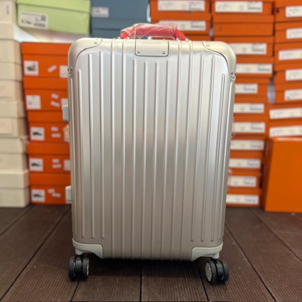 rimova-gri-valiz-2-resim2-6586.jpg