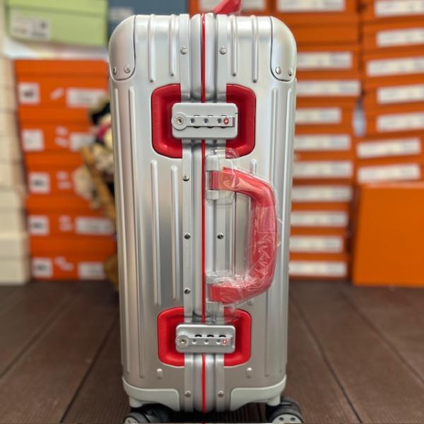 rimova-gri-valiz-2-resim3-6586.jpg