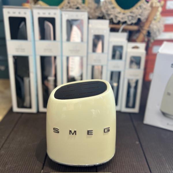 smeg-ekru-bicaklik--resim-7515.jpg