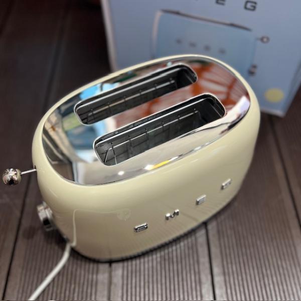 smeg-ekru-ekmek-kizartma-makinesi--resim2-7360.jpg