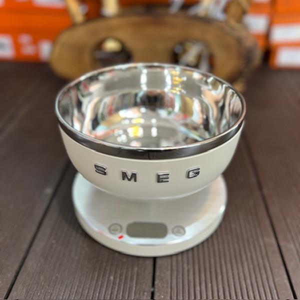 smeg-ekru-tarti-resim2-7305.jpg