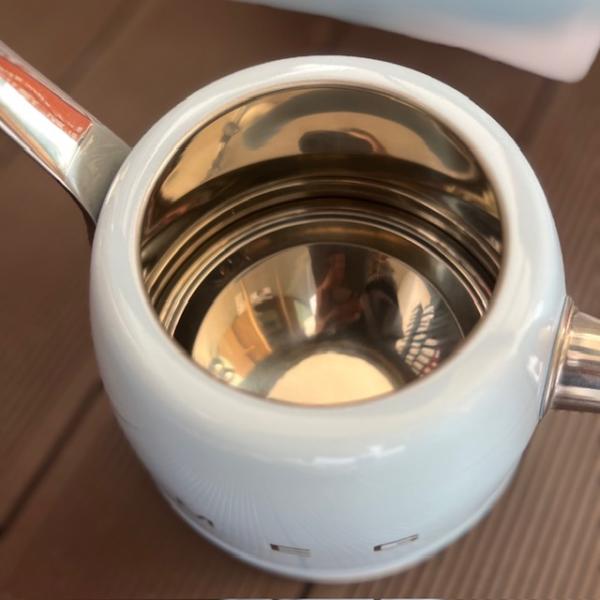 smeg-set-ustu-duduklu-kettle-resim3-6747.jpg