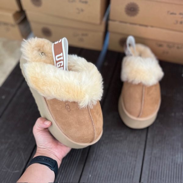 ugg-sahra-bantli-terlik-resim-8220.jpg