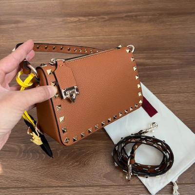 VLTN ASKILI TABA ÇANTA 