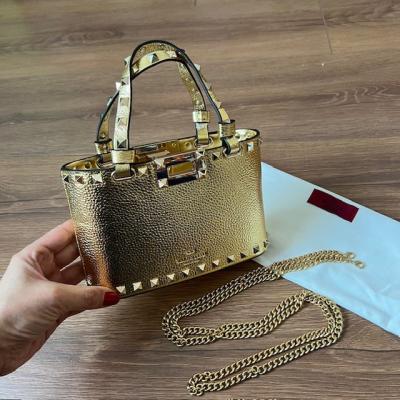 VLTN GOLD ZİNCİR ASKILI ÇANTA 