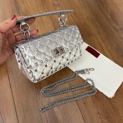 VLTN GÜMÜŞ KÜÇÜK BOY ÇANTA 