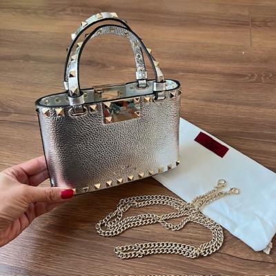 VLTN GÜMÜŞ ZİNCİR ASKILI ÇANTA 