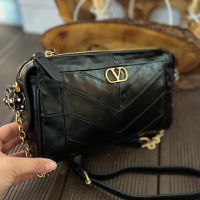 VLTN SİYAH GOLD ÇANTA 