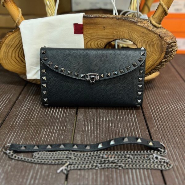 vltn-siyah-siyah-rockstud-resim2-8293.jpg