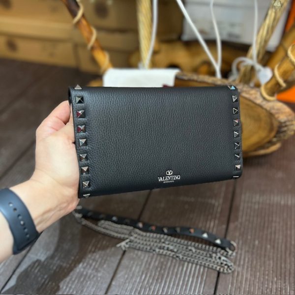vltn-siyah-siyah-rockstud-resim4-8293.jpg