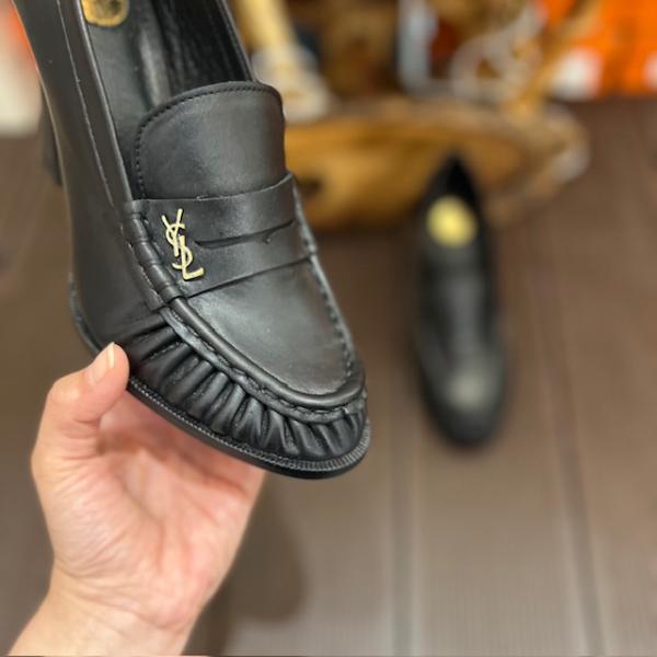 ysl-siyah-deri-topuklu-ayakkabi-3-resim3-6523.jpg